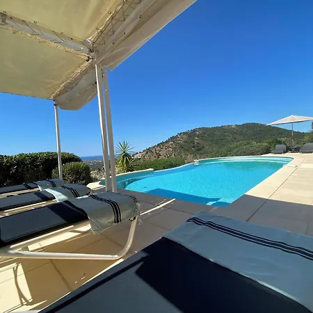 Belle Et Grande Contemporaine, Piscine, Vue Villa La Londe-les-Maures