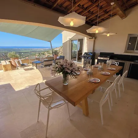 Belle Et Grande Contemporaine, Piscine, Vue La Londe-les-Maures