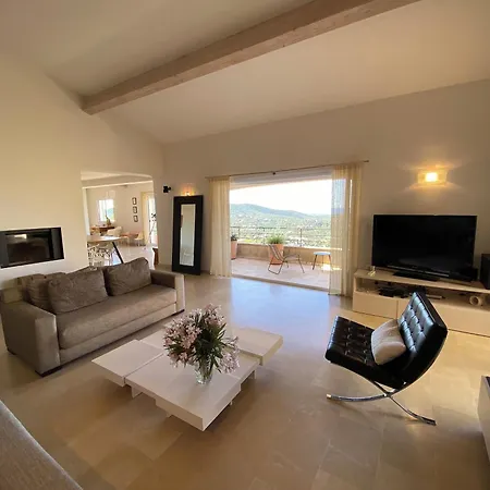 Belle Et Grande Contemporaine, Piscine, Vue Villa