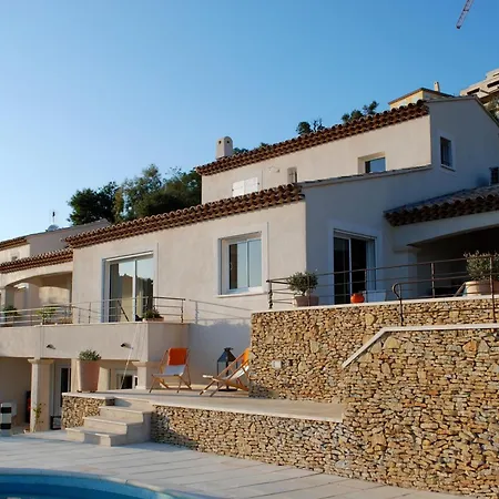 Villa Belle Et Grande Contemporaine, Piscine, Vue *